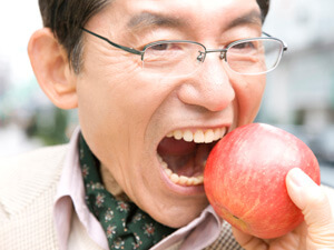 定期的なケアで、将来の残存歯数が変わる